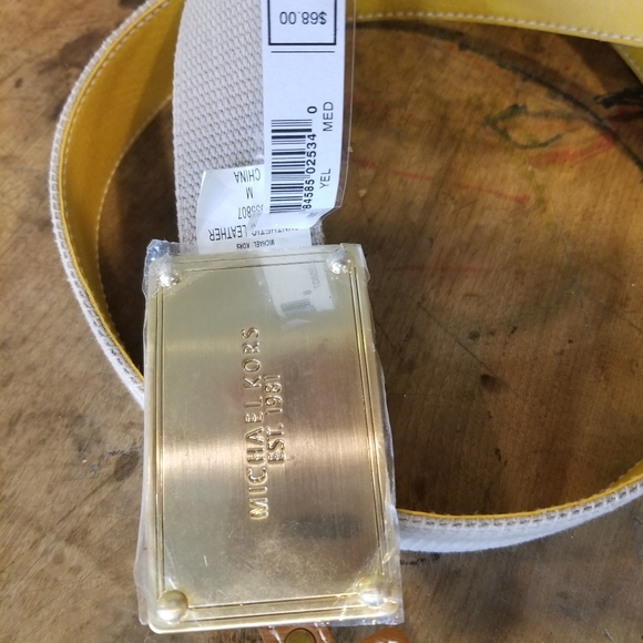 NWT Michael Kors reverable belt size M - Picture 2 of 2